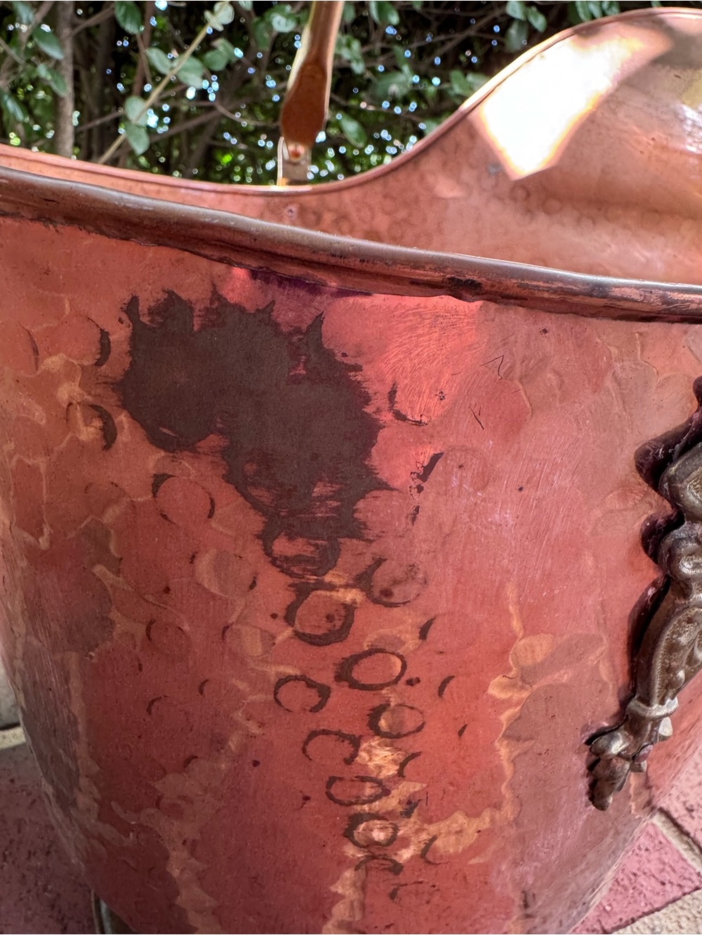 Antique Hammered Copper Helmet Coal Scuttle Brass Lion Head Fireplace Bucket - Picture 6 of 16